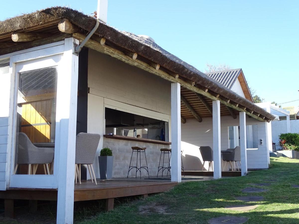 Kanaloah Lodge & Cabins Punta Del Diablo Eksteriør bilde